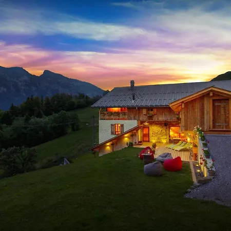 Chalet Ladroit - Ovo Network